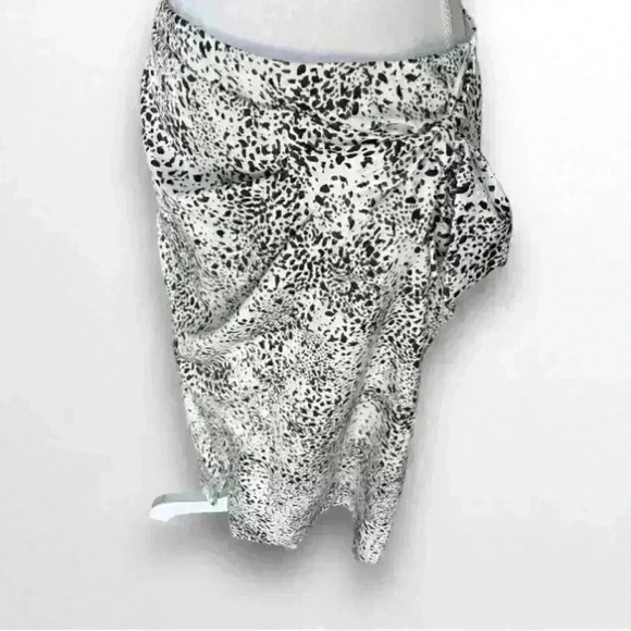 Faux wrap skirt Nine West leopard print white and black size medium NWOT - Picture 2 of 6